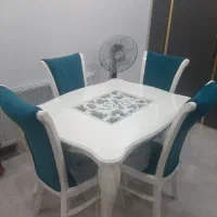 فروش فوری میزغذاخوری۴نفره