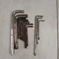 تعدادی آچار بکس رینگ و غیره