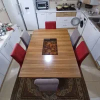 میز ناهار خوری۶ نفره شیک وبسیار تمیز