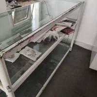 ویترین فلزی وشیشه ای