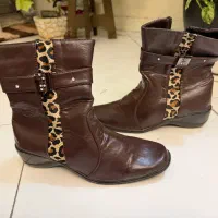 نیم بوت قهوه ای