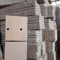 کارتن تخم مرغی و شانه تخم مرغی