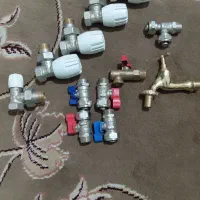 تعدادی شیر آلات