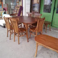 میز لهستانی به همراه صندلی لهستانی