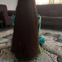 خریدار موهای طبیعی و رنگی بلند بانوان