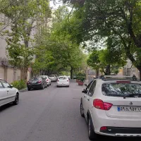 ۲۰۰ متر    کلنگی    بر ۱۰ متر شمالی   ساقدوش