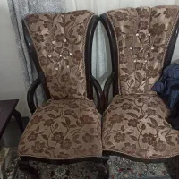 دوعدد صندلی میزبان