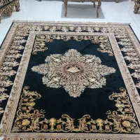 فرش مشکی طلایی