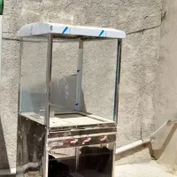 فر ساندویچ فلافل به همراه تعدادی قفسه