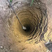 چاه کند.چاه فاضلاب کشاورزی با دستگاه مخصوص