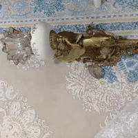 لوستر هشت شاخه ب همراه دیوارکوب فرشته برنجی