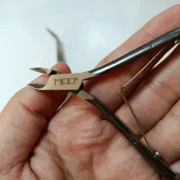 لوزام کاشت ناخن|آرایشگاه و سالن‌های زیبایی|رودسر, |دیوار