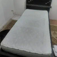 تخت یک نفره به همراه تشک