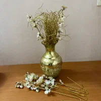 گلدان و همراه گل و مجسمه تزیینی|صنایع دستی و سایر لوازم تزئینی|تهران, مینای شمالی (مخبر)|دیوار