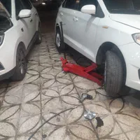 مکانیک خودرو های ایرانی و خارجی و چینی|خدمات موتور و ماشین|قزوین, |دیوار