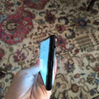 گوشی موبایل j4