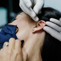آموزش حرفه‌ای پیرسینگ و میکرو+ تمرین روی مدل زنده|خدمات آرایشگری و زیبایی|تهران, هروی|دیوار