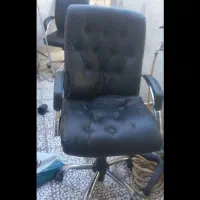 صندلی گردان اداری سالم.