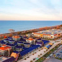 صندوقدار و فروشنده خانم