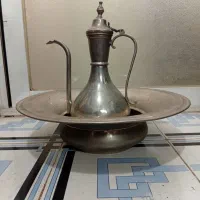 آفتابه لگن برنجی مهردار قدیمی عتیقه لعاب دار|صنایع دستی و سایر لوازم تزئینی|اصفهان, شیخ اشراق|دیوار