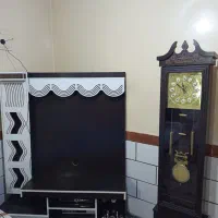 میز تلویزیون و ساعت سرپایی درحدنو