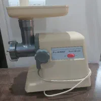 چرخ گوشت و آبمیوه گیری