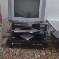 تلویزیون سامسونگ با میز