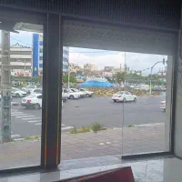 تجاری ۲۰۰متر بر میدان