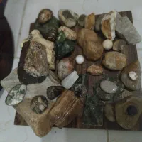 سنگهای نیمه قیمتی|کلکسیون اشیاء عتیقه|گرگان, |دیوار