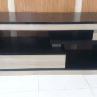 دلاور و میز تلویزیون وپا تختی