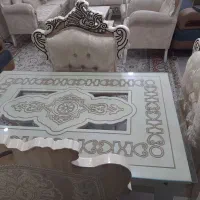یک دسته مبل نیم سانتی  ۷نفرو میز نهارخوری ۴
