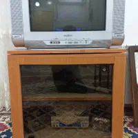 تلویزیون و میز تلویزیون