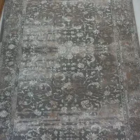 کناره فرش طوسی برجسته و طرح جدید