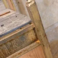 زیرتلوزیونی آهنی