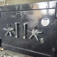 گاوصندوق ویترینی