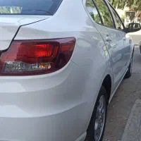 شاهین با سانروف مدل ۴۰۱