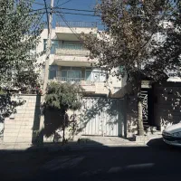 فروش زمین ۲۰۸متری با ۳۰۰متر زیر بنا