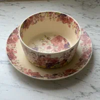 قاب و قدح چینی نو و کاملن سالم