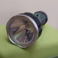 چراغ قوه اسمال سان اصلی T207