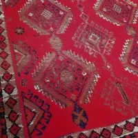 یک تخته فرش دستباف قدیمی کاملا سالم،وبدون ایراد.