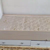 تخت و تشک مارک  آپادانا