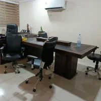 میز کنفرانس و میز مدیریت
