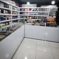 واگذاری مغازه آرایشی و بهداشتی|اجارهٔ مغازه و غرفه|فولادشهر, B4|دیوار