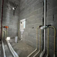 آبگرمکن دیواری لوله کشی سردوگرم . فاظلاب