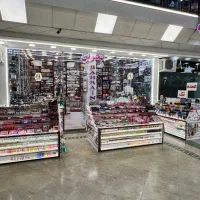 نیازمند چند کارمند فروش خانم        (و یک حسابدار)