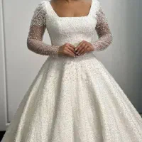 لباس عروس تماما کریستال دوزی سایز ۳۸ تا ۴۲