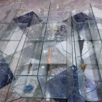 قفسه شیشه ایی