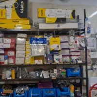 فروش دکور کامل مغازه+میز و کانتر