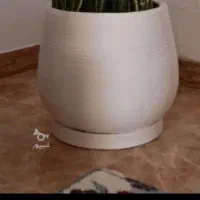 سه عدد گلدان بزرگ