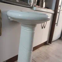 روشویی سرویس بهداشتی